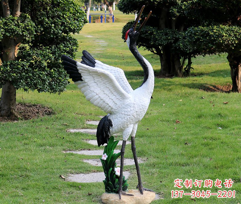 南京古典仙鹤雕塑,融入神秘风语