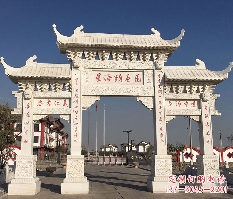 南京古典牌坊浮雕柱子