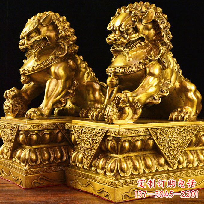 南京故宫金狮子雕塑,精工细技定制爱心图案