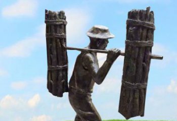 南京精美老人铜雕，传承古代挑柴精神