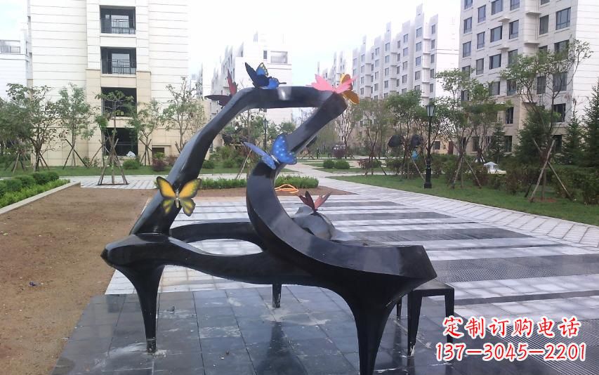 南京高端大气不锈钢抽象钢琴雕塑