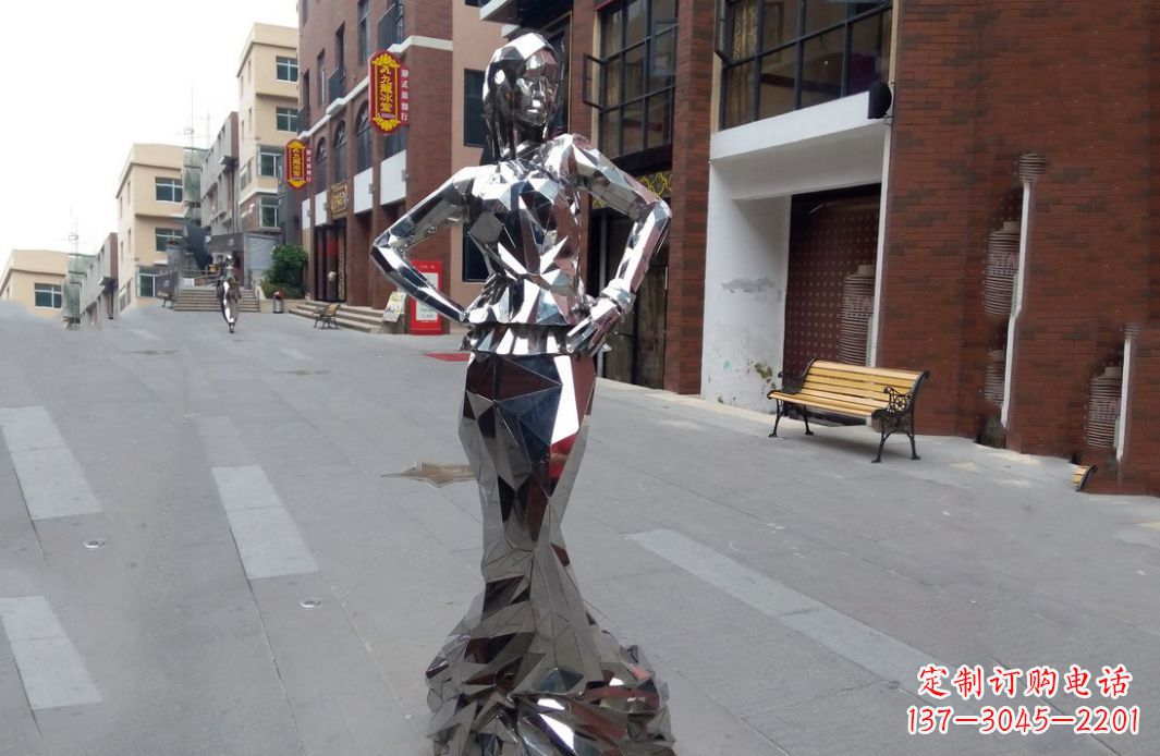 南京以美丽的姿态展示不锈钢美女雕塑