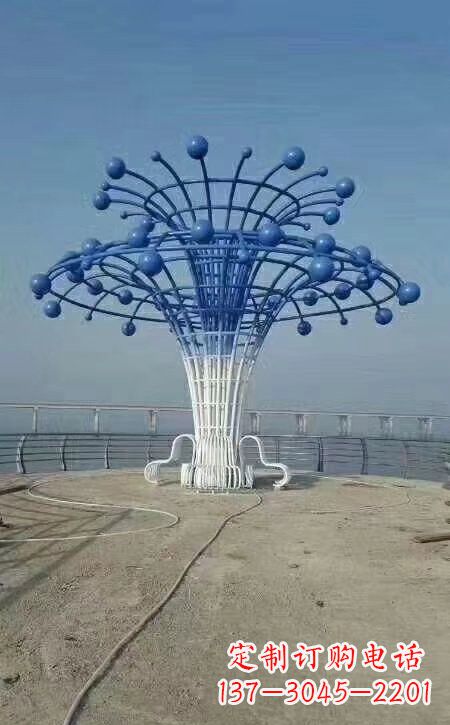 南京极致艺术之作——不锈钢抽象喷水鲸鱼雕塑