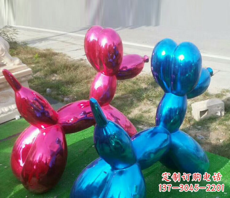南京中领雕塑:精美不锈钢小狗雕塑,给您带来温馨的家庭氛围!