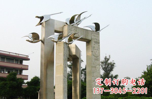 南京展现自然之美的不锈钢大雁动物雕塑