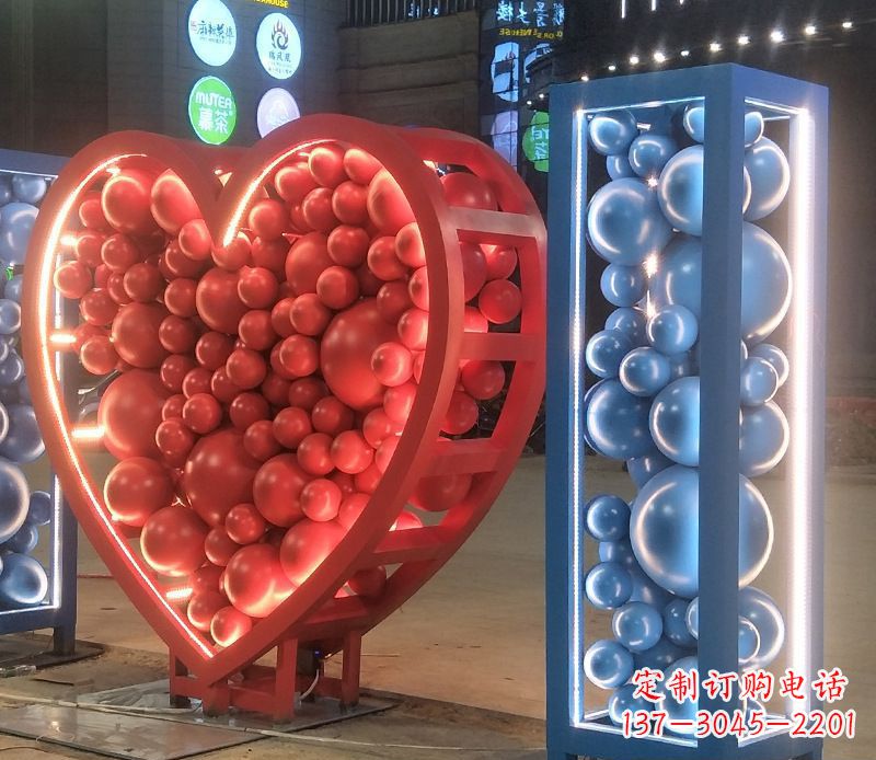 南京艺术级不锈钢字母雕塑