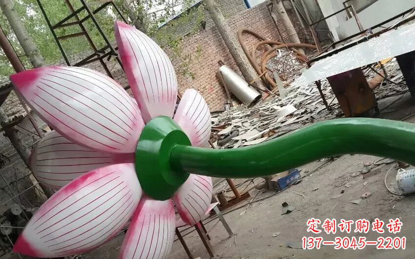 南京中领雕塑-精致无比的不锈钢莲花雕塑