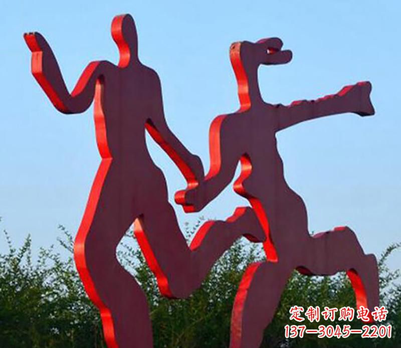 南京广场不锈钢情侣跑步雕塑