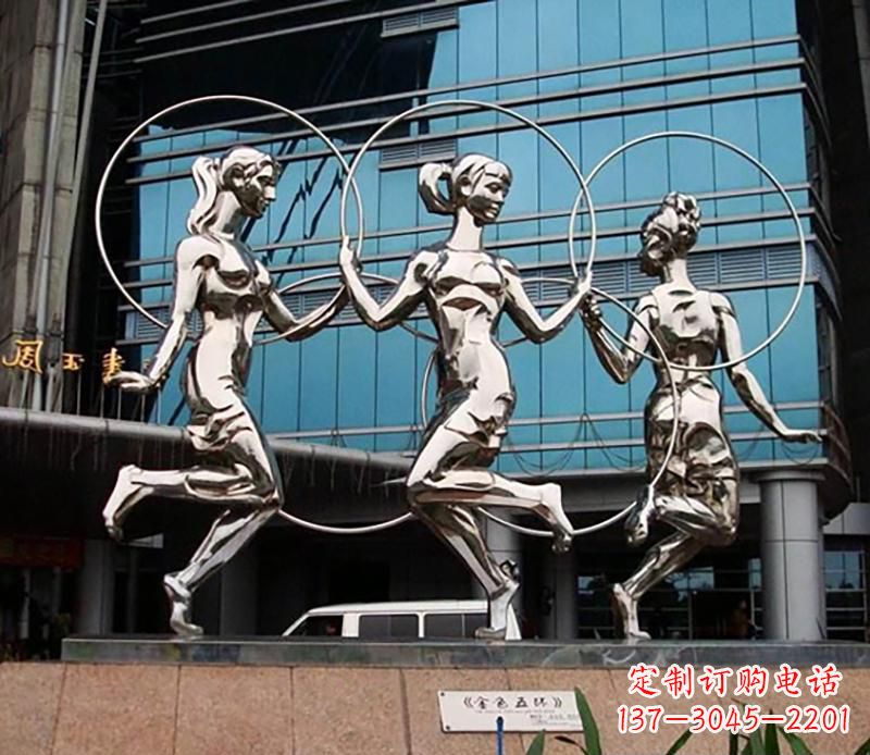 南京广场不锈钢跳舞美女景观雕塑