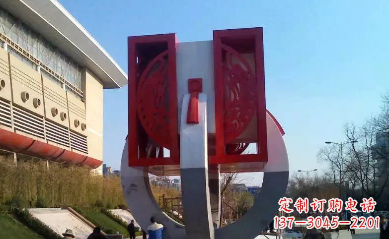 南京广场不锈钢圆环雕塑 (2)