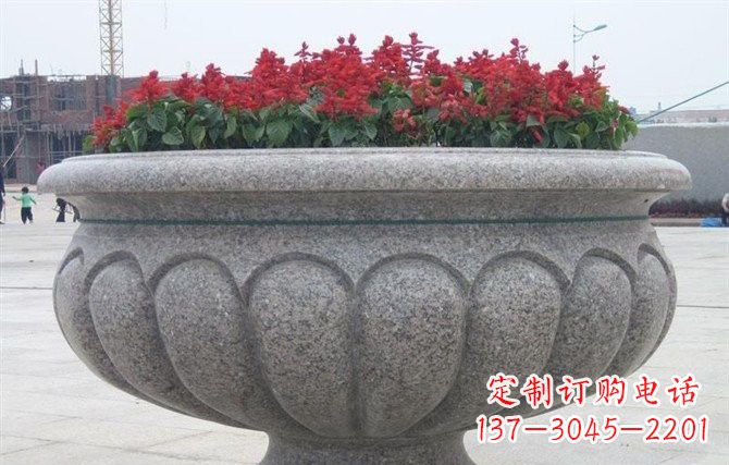 南京流线形花盆雕塑,打造完美室外空间
