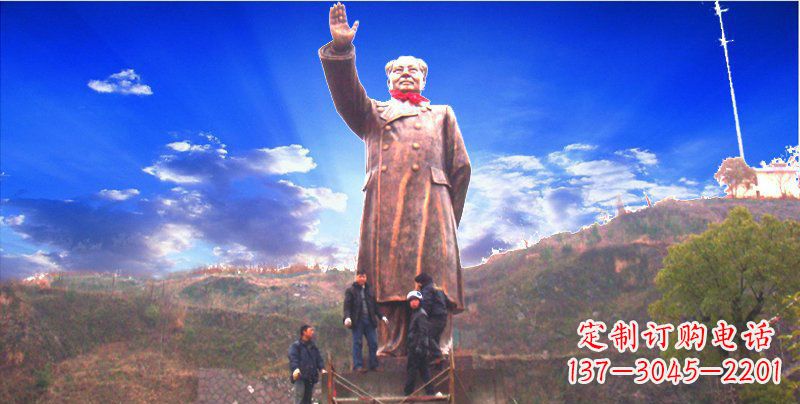 南京广场大型毛主席伟人铜雕