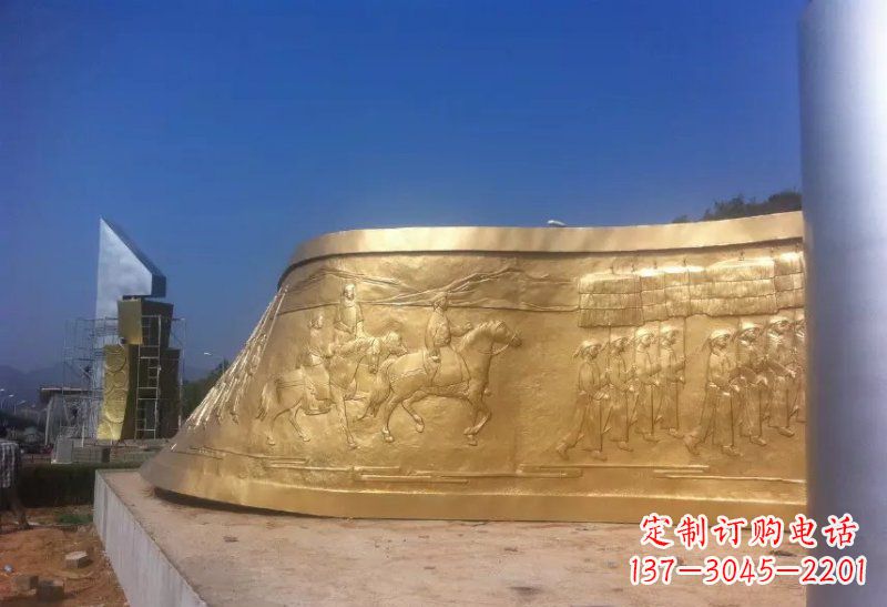 南京广场锻铜书卷雕塑