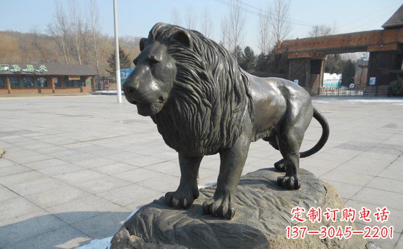 南京中领雕塑推出一款精美的华丽非洲狮铜雕,将…