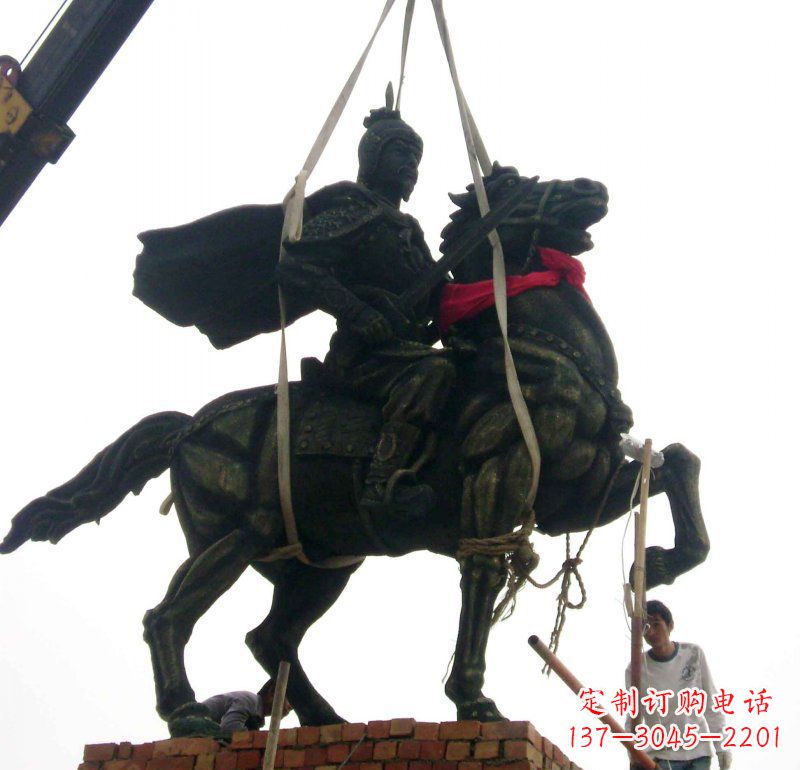 南京仰望古代将军,来一场跨越时空的雕塑之旅