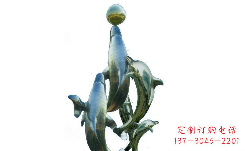 南京优雅而精致的海豚雕塑