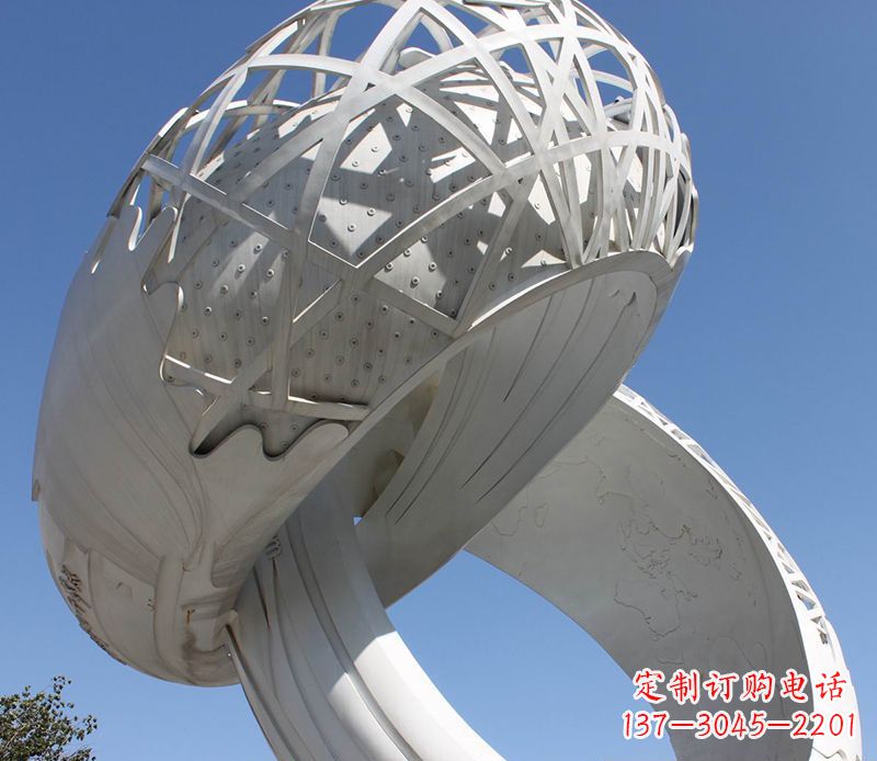 南京艺术品级不锈钢戒指雕塑