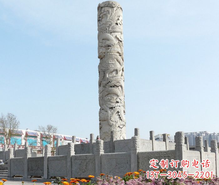 南京广场景观大理石龙柱石雕,展现神秘传统风采