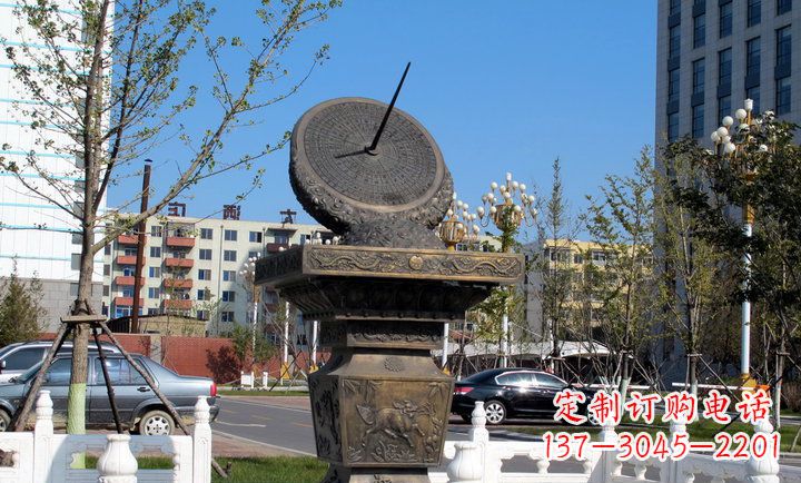 南京广场日晷铜雕