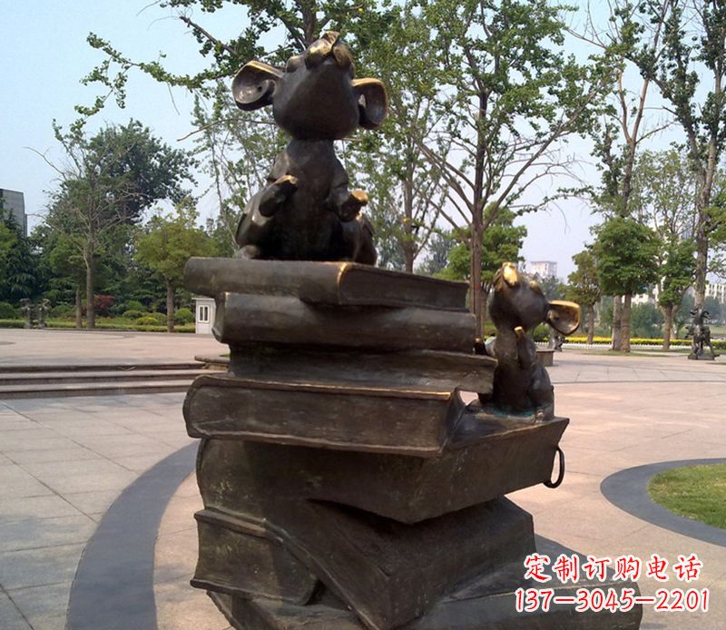 南京广场十二生肖铜雕塑