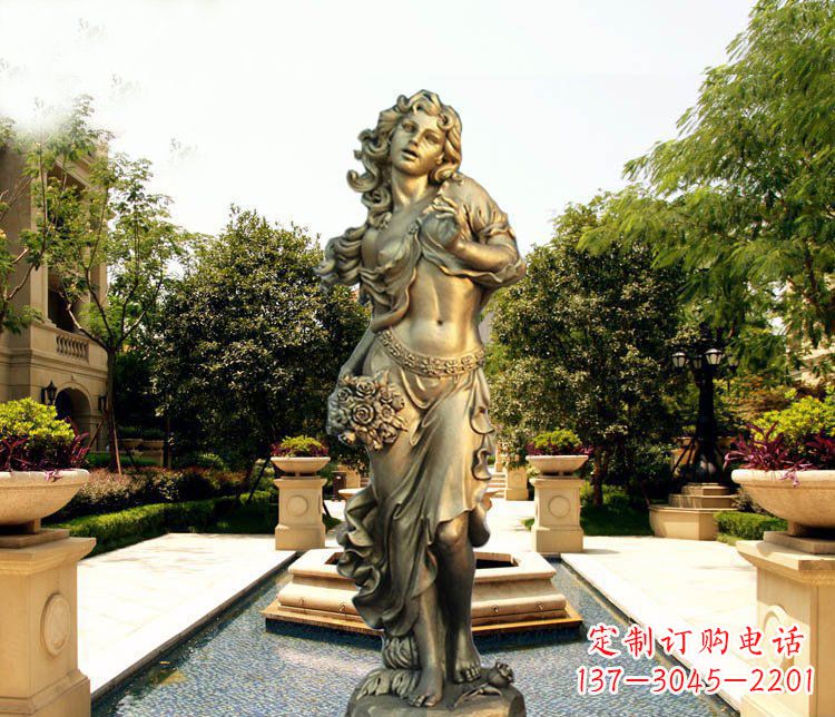 南京华丽蓬勃的铜雕女神像