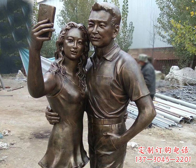 南京中领雕塑:精美的情侣雕塑