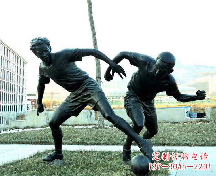 南京中领雕塑-复原完美动态,足球铜雕玩偶