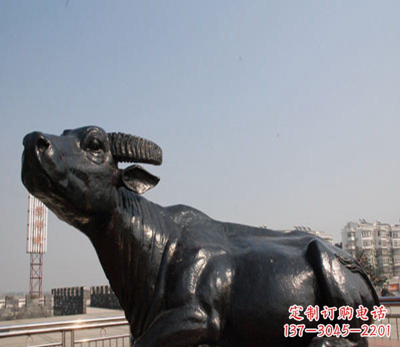 南京广场卧着的铜牛动物铜雕