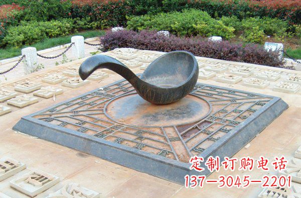 南京让公共空间饱满指引灵性的指南针雕塑