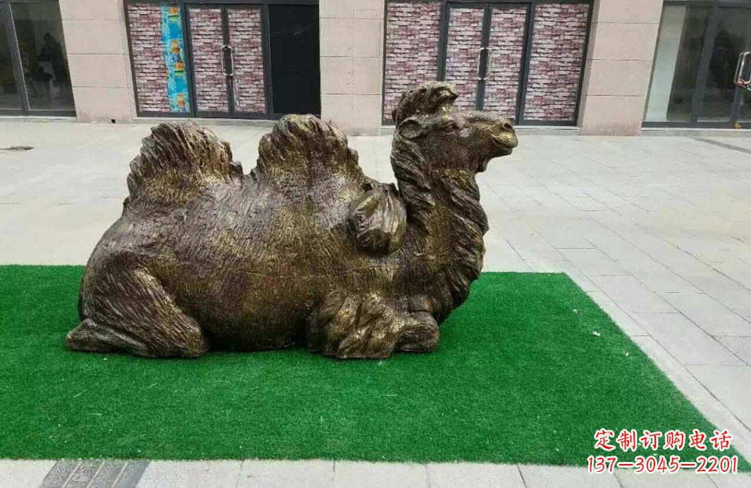 南京完美艺术──骆驼跪姿铜雕