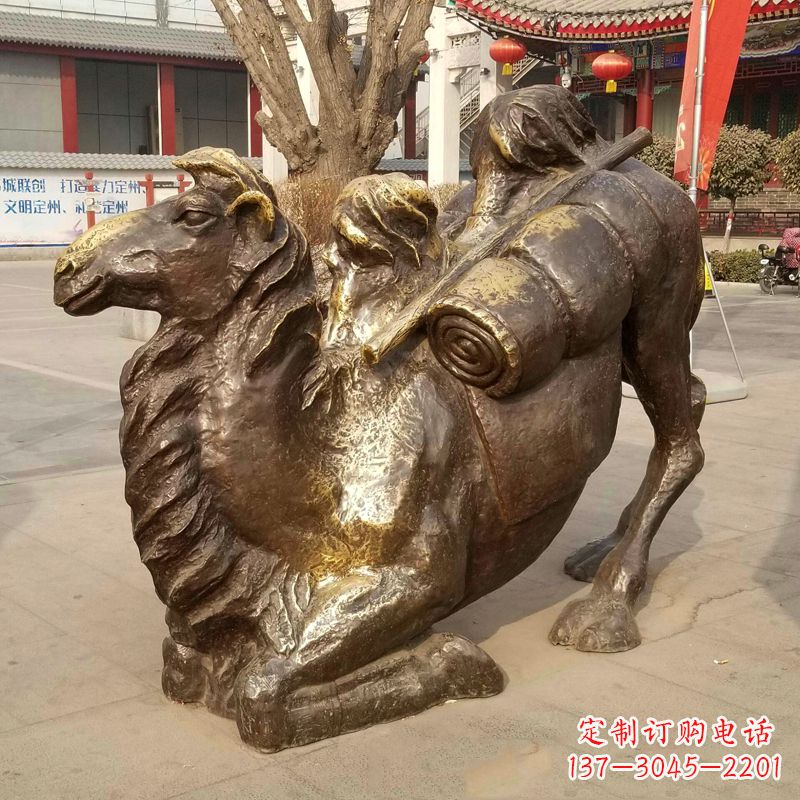 南京跪俯的骆驼铜雕