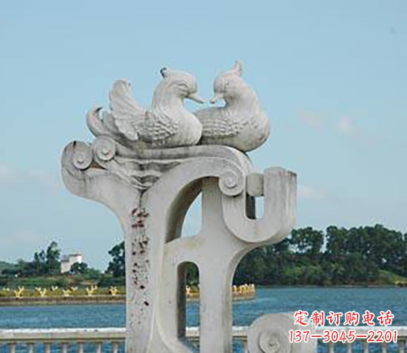 南京海边石雕鸳鸯景观是由中领雕塑提供的一种非…