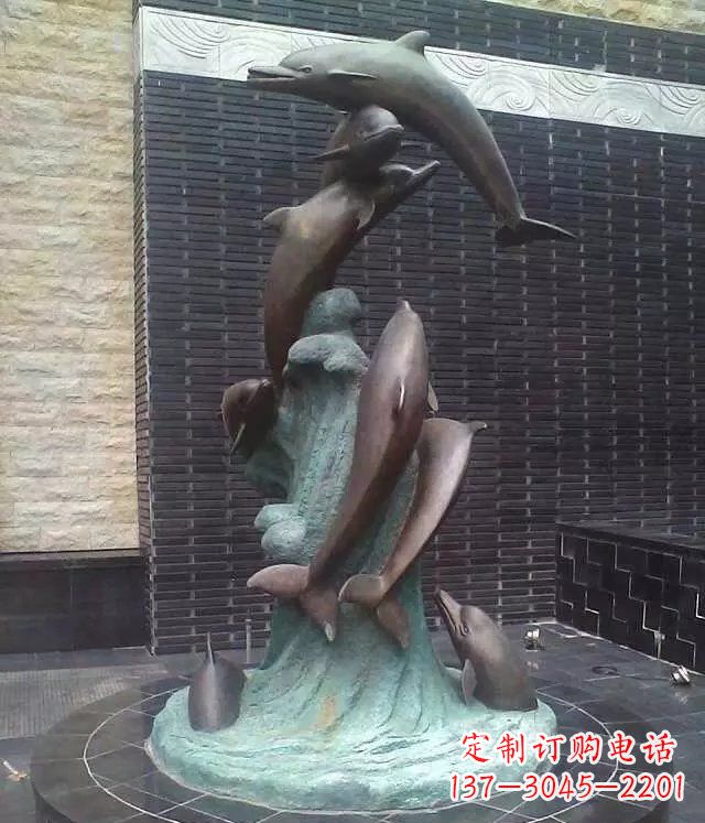 南京铜雕海豚:艺术与精美结合