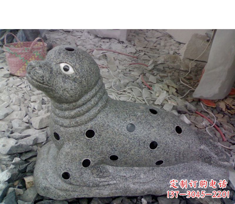 南京海洋动物小海豹石雕