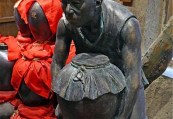南京铜质老人抱酒图案雕塑