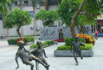 南京匠心细作，精致铜雕足球小孩