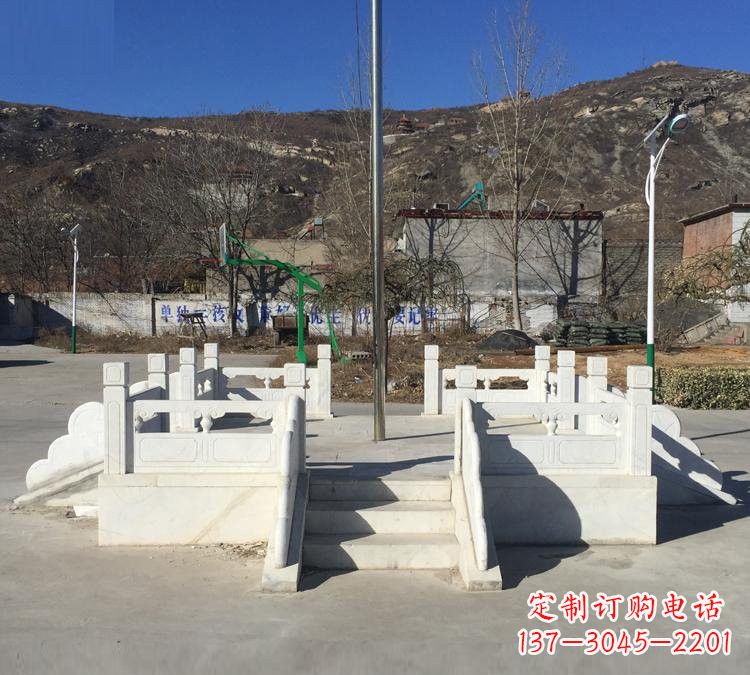 南京汉白玉雕刻的精致升旗台