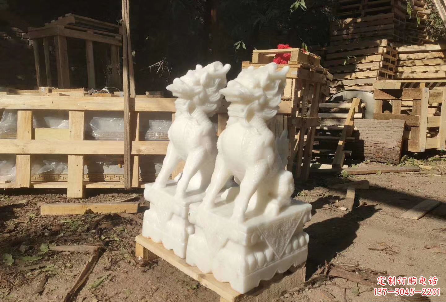 南京汉白玉手工麒麟雕塑,瑞气招财鼎盛
