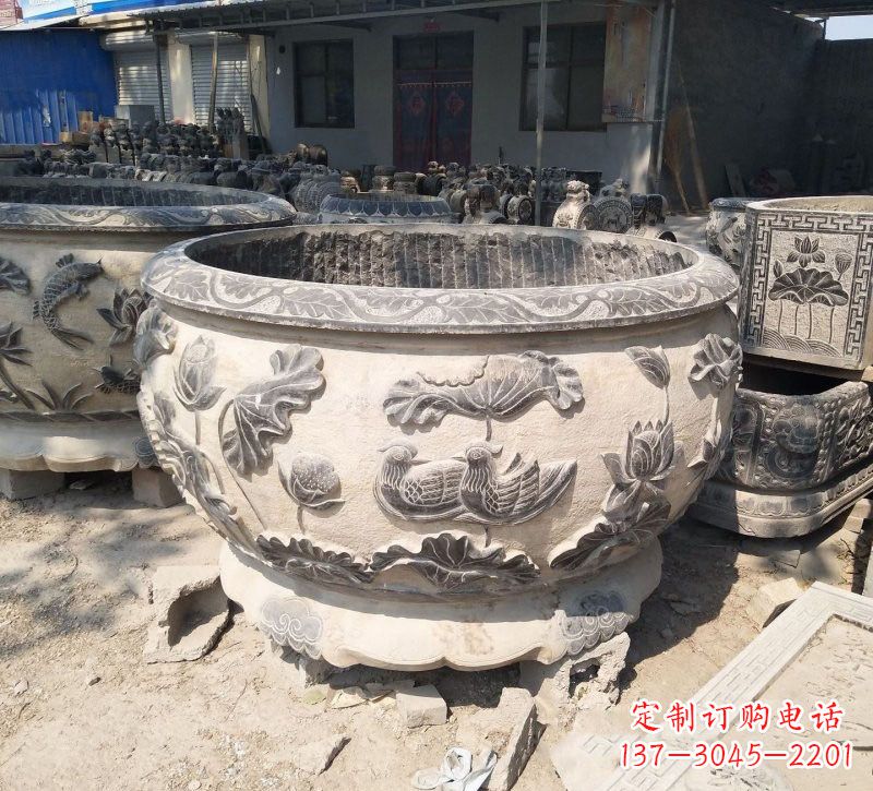 南京传统艺术、高雅精致,荷花鸳鸯石水缸精美雕塑