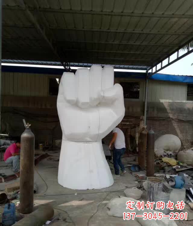 南京中领雕塑推出户外不锈钢拳头雕塑