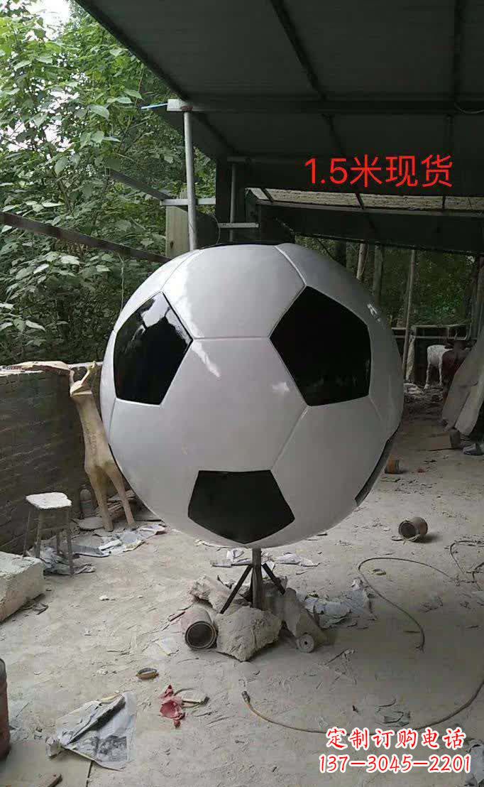 南京不锈钢足球雕塑提供优质的装饰效果