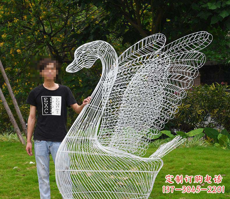 南京艺术精灵——户外不锈钢天鹅雕塑