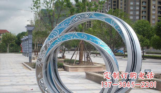 南京铸造精良的不锈钢圆环雕塑