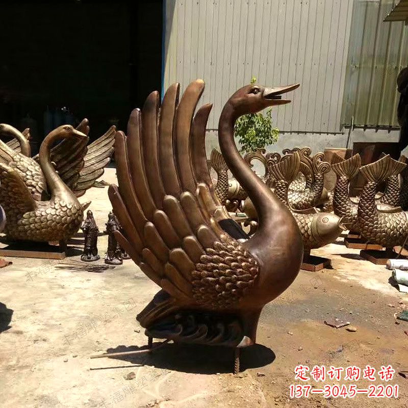 南京精美黄铜天鹅雕塑中领雕塑的精美黄铜天鹅雕…