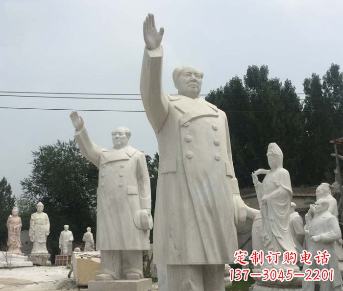 南京挥手毛主席校园伟人石雕