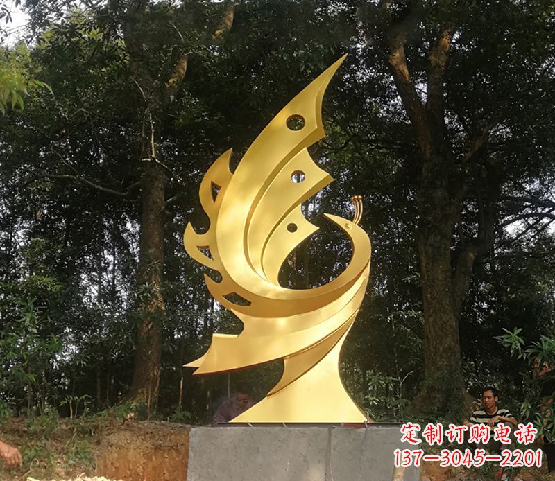 南京以古典风格演绎不锈钢凤凰雕塑