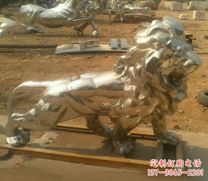 南京一缕金光,精致的镜面不锈钢狮子雕塑