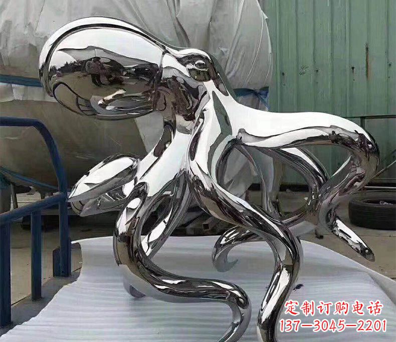 南京精致华丽的镜面不锈钢章鱼雕塑
