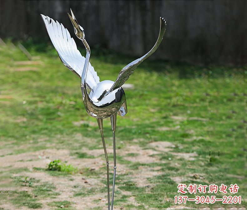南京高端定制丹顶鹤展翅不锈钢雕塑