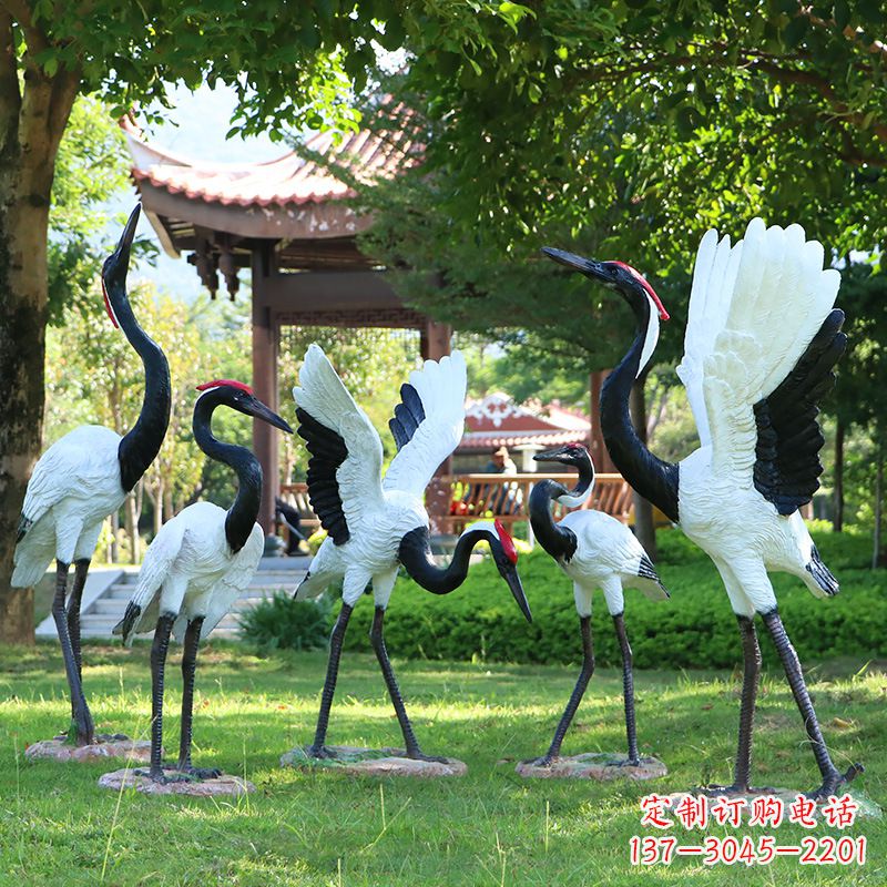 南京精美彩绘丹顶鹤雕塑